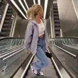 Flierhiej73721's profile picture. 