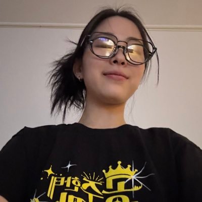 ʏɛʟʟօա ɦɛǟʀȶ ࣪ 𝜗𝜚 ׅ Profile
