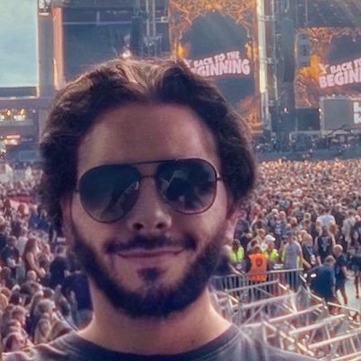 Twitter es mi vómito mental. Tuiteo cosas serias y sin sentido. Hablo de salud mental y el abuso narcisista. Viajar es mi verbo favorito.