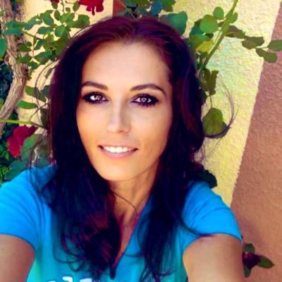 Residential Real Estate in FL, Waterfront & Beachside Specialist. First Tesla S Plaid owner in FL, Tesla Shareholder. #FSDBeta tester. Fluent in 6 languages.