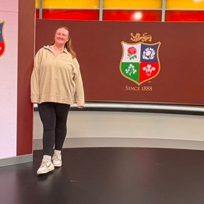 Gog Cymraes 🏴 | RTS award winner | put sport on your tele for @bbcsport | views are my own x