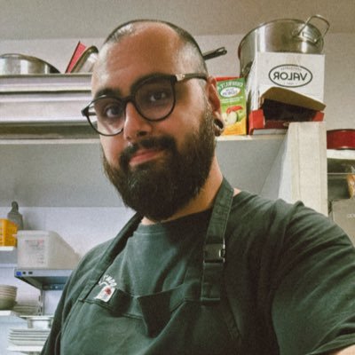 🦍Piule, parle i pense en català🦍Filòleg🦍M'agrada alçar pes, llegir i cuinar 🦍 Streamer de varietat a👉🏽 https://t.co/6GafpRHQD6 🦍