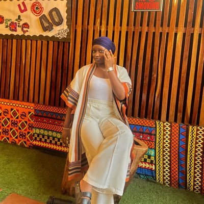 Muslimah✨🧕| Anime | Aspiring Fashion Designer🪡🧵 | Crafting elegance with modesty🌸| https://t.co/GXPp1LwFdY