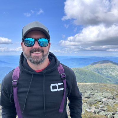 🏈 NFL / #FantasyFootball analyst / Editor | #SportsBetting | 🎮 #Fortnite content with my son, Leo (link below) ⬇️