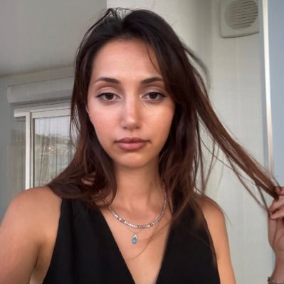 beeeggie's profile picture. entp🤏  otantik mutlu
Drawin' circles