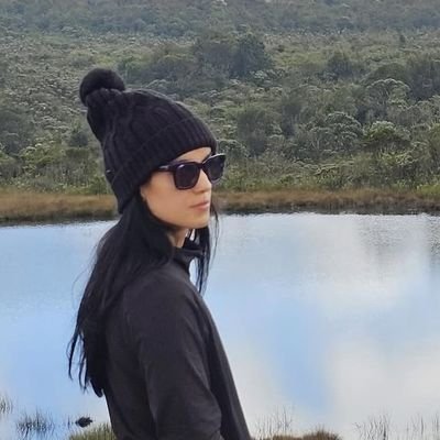 katy14lvu's profile picture. |Love to write and call me journalist📝|