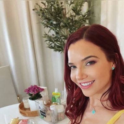 CassieLove89400's profile picture. Linda Rose also know as Jayden cole