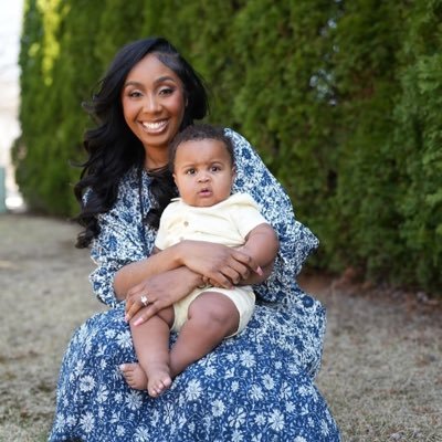 🌸Detroit, Ml🌸 Believer, Wife, Mama 🙏🏽💍💙🤰🏽Lifestyle, Family & Business🤍 Lover of all pink & pretty things 🎀