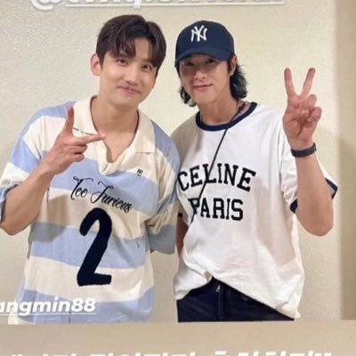 #東方神起 #TVXQ! 20周年で沼った新規トンペン🎈ユノ溺愛シム好き2人ペン #WeAreT #UKNOW #유노윤호 #ユンホ 2154 #チャンミン #최강창민 #Bigeast ビギストさんと繋がりたい