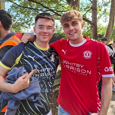 Lifelong Crewe Alexandra supporter. Enjoyer of overpriced coffee shops. Aspiring football writer, currently writing for VitalFootball + on radio/podcasts! 🔴⚪