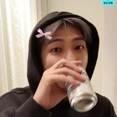 fan account | army since '17 | she / they | pfp by: @yoongibow | tag/eng | 18 | human