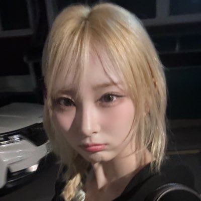 lov1ing's profile picture. 우리 집 초햄이🐹🍀 #아이칠린 #초원 @ichillin_km