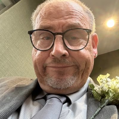 alvis15837's profile picture. I am chris from uk@