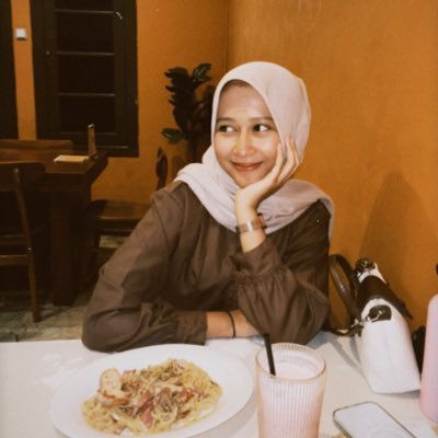 saceeyi's profile picture. 