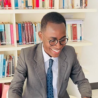 pauloguscardo5o's profile picture. Crisólogo, Polímata.