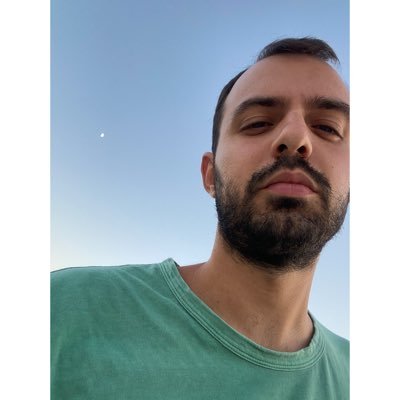 Μανώλης Profile