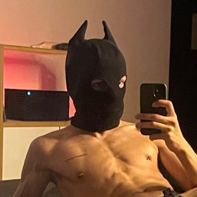 🔞Piggie little boy. Obsessed with fisting and always hungry 🤜💢
