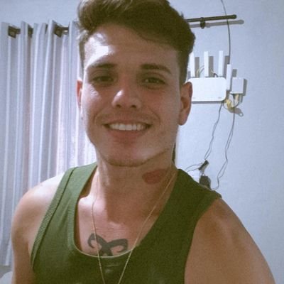 simoes_mailton's profile picture. Independente do que você decidir fazer, tenha certeza de que te fará feliz. 🔞📸🌈🤑😈