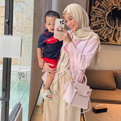 nurulazizyahs's profile picture. 