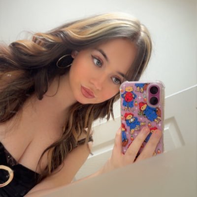 tiktoker, big muscles, tall, sexy, talented, gorgeous, everyone wants her, sexy, loves saving the planet, kind & giving.