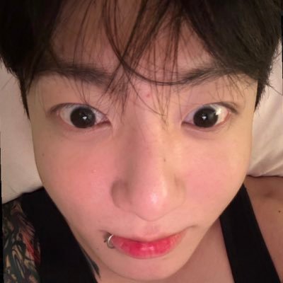 _whitemustang__'s profile picture. 20 yo | ot7 | jk biased | 🇵🇱