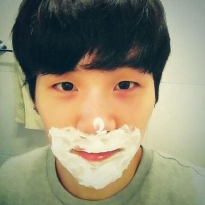 hwohmyy's profile picture. 𖤐  𝐲𝐨𝐨𝐧ೀ