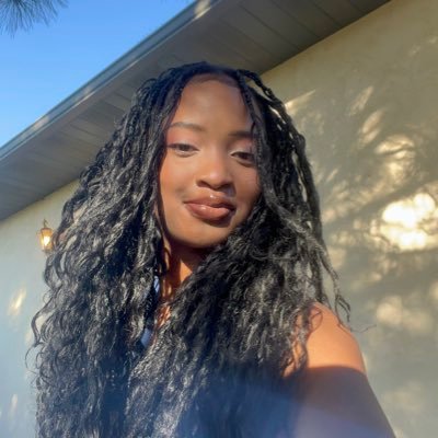 🇰🇪 Intersectional feminist , big lover