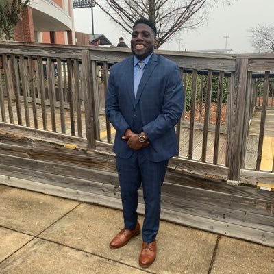 🏈🥀. Hailstate Alum 🐶🔔Toledo Alum🚀#TheJungle🦍 Coach at Little Rock Parkview Highschool |ΦΒΣ 1914|