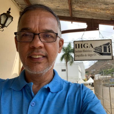 Capixaba | Bibliotecário | Apaixonado por transformar caos em ordem! Ajudo você e sua empresa a dominarem a bagunça de arquivos, bibliotecas e documentos. 📂