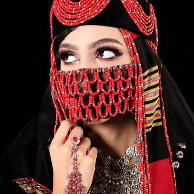 نحـن لا نسخـر من أوطاننا .. بل نسخر ممن جعلوا أوطاننا مسخرةً بين الأمم .. 🤍الخاص مهمل 💚💚💚💚🇾🇪🇸🇦🇸🇾