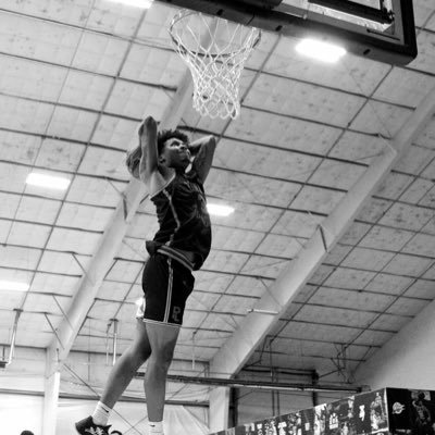 6’2 Point Guard || #JucoProduct || Oglala Lakota || elijahandrews525@gmail.com