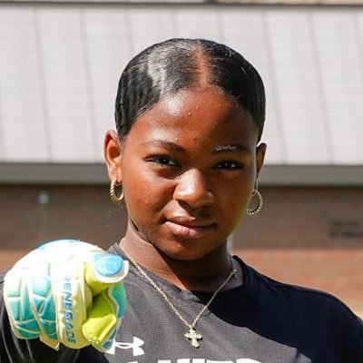 CO’ 26 | Goalkeeper🧤| 5’8 | laurel school, Shaker heights, OH | 3.0 gpa | attended Hampton and Cincinnati’s I.D. camp