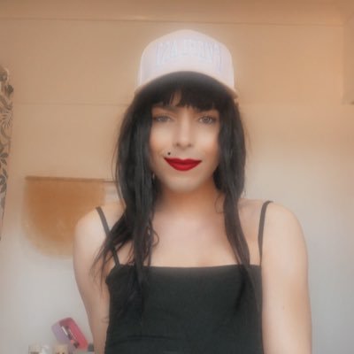 l love online gaming music porn❤️🏳️⚧️❤️ I have gender dysphoria,l have not started hrt.😇 but l need too 🐌