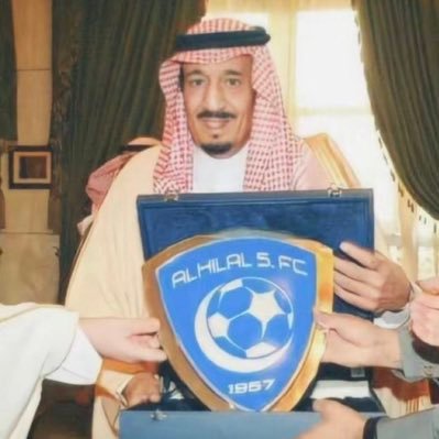 e5ift's profile picture. The princess doesn't care