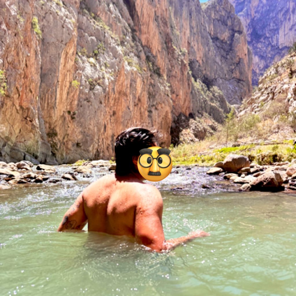 Iniciándome en el mundo swinger como single. Me gusta hacer ejercicio, puntual y aseado. No tomo, no fumo y no drogas. Por el momento no me encuentro en México…
