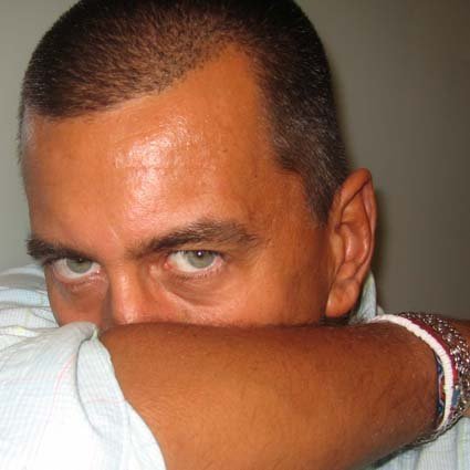 marketing_up's profile picture. Vorrei un cane, un calcetto e una cariola... in più vorrei cambiare il mondo... sarà dura... ma ci proveremo!!