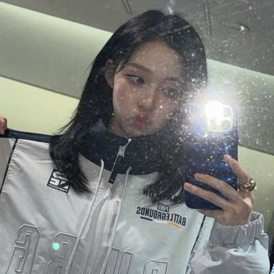 likeswomenter44's profile picture. me and my 10 personalities