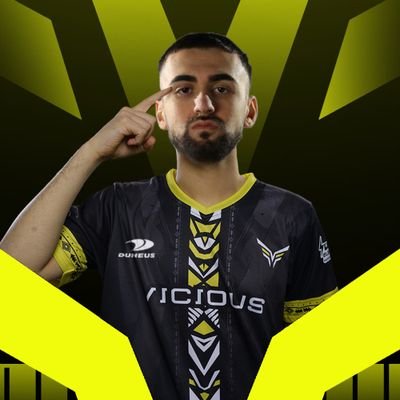 24 | @thevicious_ | @CanadaSoccerEN | 3x North American Champion🏆 | @FIFAe World Cup 2021 Grand Finalist 🌍 | 📧Padacha7@live.fr