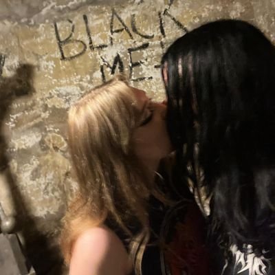 pythonleather's profile picture. 🜏  definition of the living dead  🜏                                      
                          
when I die let me come back to do my own funeral makeup