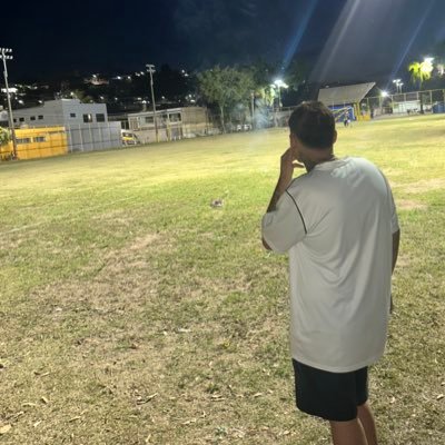 Os que confiam no Senhor São como os montes de Sião Que não se abalam Mas permanecem para sempre…🕊
