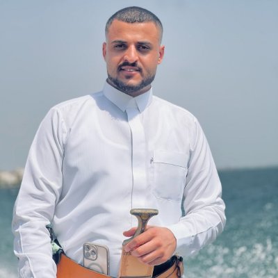لا مكان للخونة في مسير الشهداء الأحياء
ولا تنازل سياسي خوفًا من الكهنوت.
على الله توكلنا.
