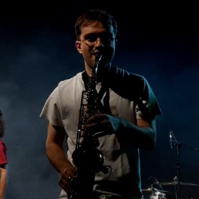 📚Historiador i divulgador
Màster d'Història Contemporània a @UABBarcelona
🏛 Ponent adjunt @histateneubcn
🎷a Es'cardats