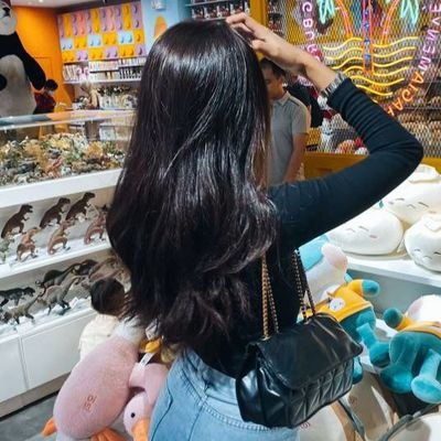 voilzas's profile picture. ‡ *𝘙𝘌𝘛𝘙𝘖_𝘝𝘐𝘉𝘌* | 𝘓𝘪𝘷𝘪𝘯𝘨 𝘪𝘯 𝘵𝘩𝘦 80𝘴 | ⊿ 𝘝𝘪𝘯𝘺𝘭 &  | #𝘙𝘦𝘵𝘳𝘰𝘚𝘰𝘶𝘭 ⊹