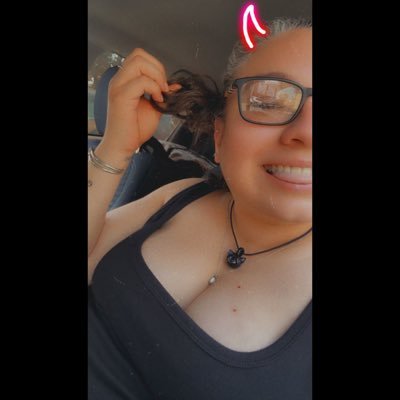 “If I stay, you stay. Don’t give up on yourself.” ~ Kellin Quinn “Keep your hopes up high and your head down low.” ~ A Day To Remember ⚢ ❤︎︎ ♎︎ ⚖︎ •broken•ッ