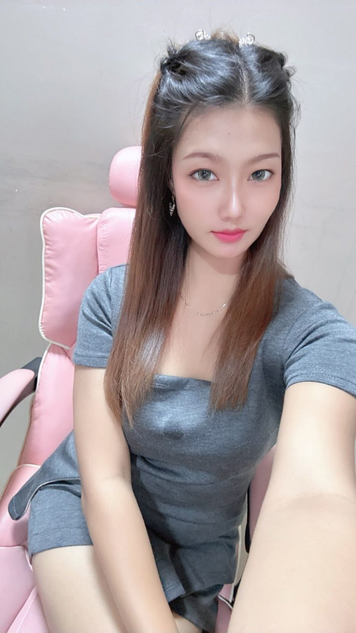 Tairtheeth3qqY's profile picture. Girls who love to laugh will never have bad luck. I also hope to meet my prince charming.