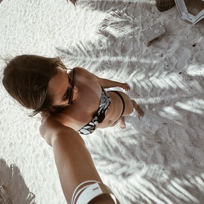 Esa niña que viene pegando, bofetadas de vida y encanto. Esa niña que arrasa con todo, que no sabe vivir poco a poco ✨