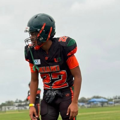 db, class of 2028, weight:170 height5:10 max squat:360 max bench:180 gpa 3.6