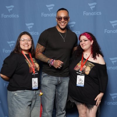 kaapokakkoss's profile picture. chris kreider and tommy kahnles number one fan || jeymian defender || #RepBX #NYR #DallasCowboys #BillsMafia #NewYorkForever + wrestling
