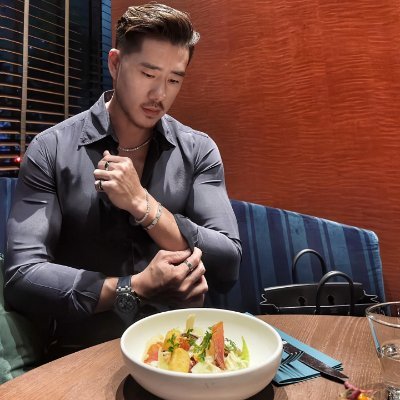🇨🇳 爱国者|☀️慈善家|🏋🏻♀️健身控|🥼穿搭玩家|✈️旅行成瘾者
💪 每日训练|🧳 风格灵感|📍探索世界|🦹🏻♀️偶尔制造点麻烦