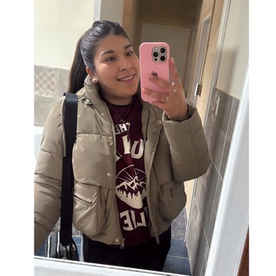 MayGomez27's profile picture. -Mamá de Mia👸❤ -CASM 💚⚽️ -Pisciana ♓ -Desde el cielo me guían tus ojos hoy Mamá 20-07-20💫